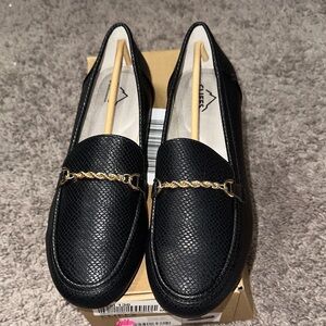 Cliffs by WHITE MOUNTAIN Textured Black Loafers with Gold Accent